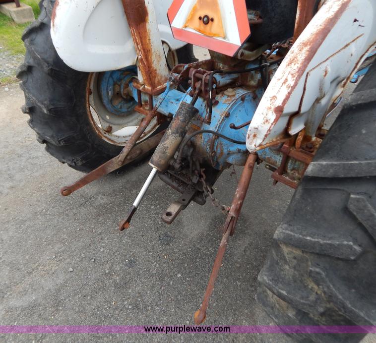 image for item H3950 Ford 3000 tractor
