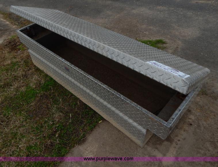 image for item H3961 Aluminum truck toolbox