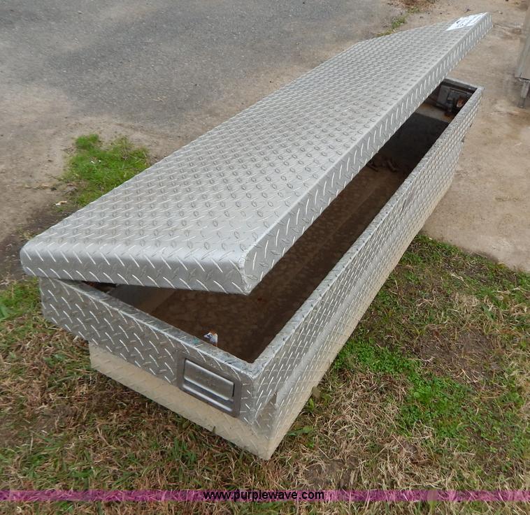 image for item H3961 Aluminum truck toolbox