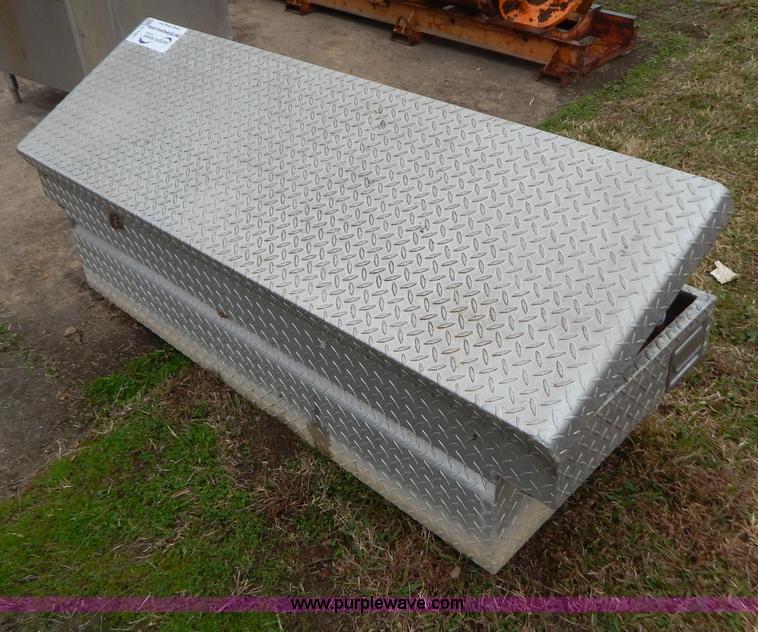 image for item H3961 Aluminum truck toolbox