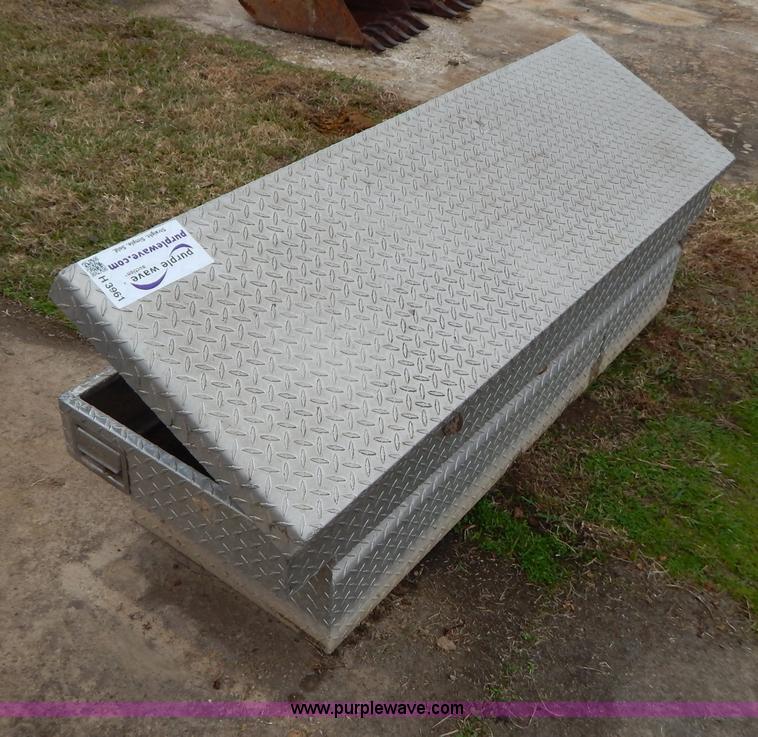 image for item H3961 Aluminum truck toolbox