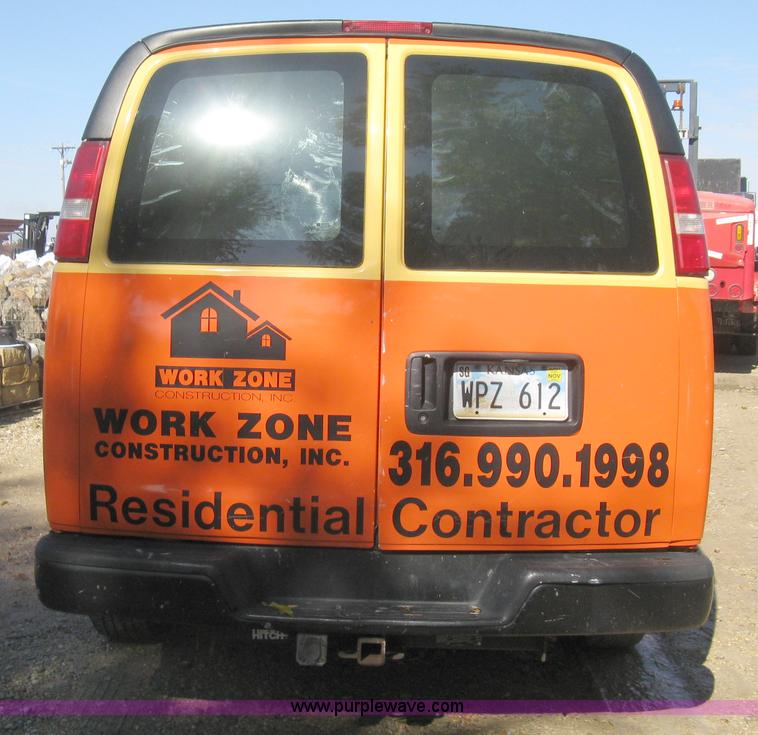 image for item H4479 2004 Chevrolet Express 1500 van