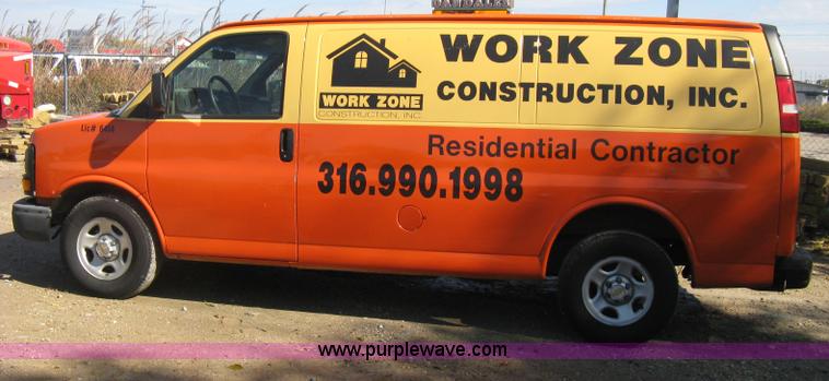 image for item H4479 2004 Chevrolet Express 1500 van