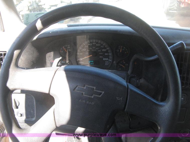 image for item H4479 2004 Chevrolet Express 1500 van