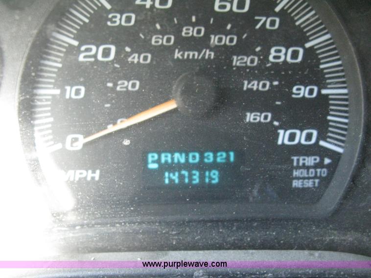 image for item H4479 2004 Chevrolet Express 1500 van