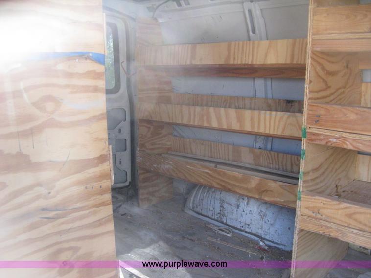 image for item H4479 2004 Chevrolet Express 1500 van