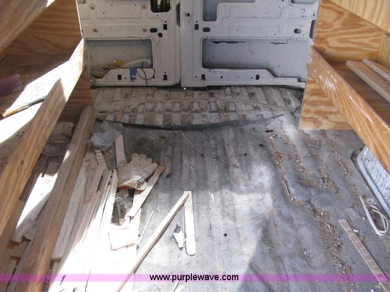 image for item H4479 2004 Chevrolet Express 1500 van