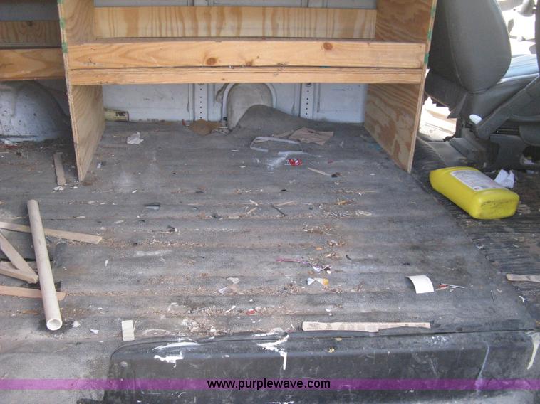 image for item H4479 2004 Chevrolet Express 1500 van