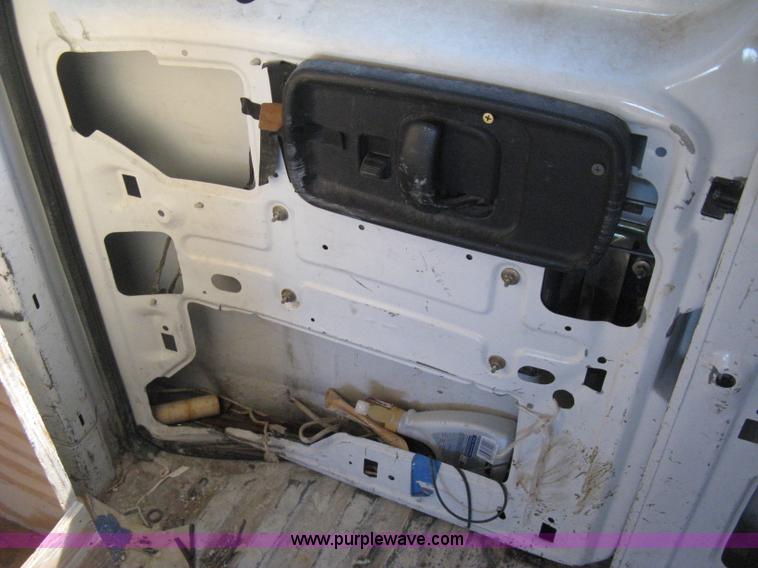 image for item H4479 2004 Chevrolet Express 1500 van
