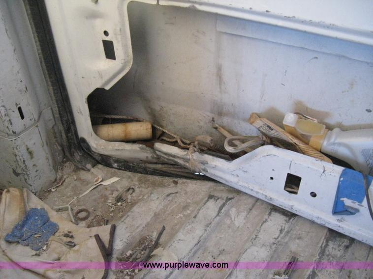 image for item H4479 2004 Chevrolet Express 1500 van