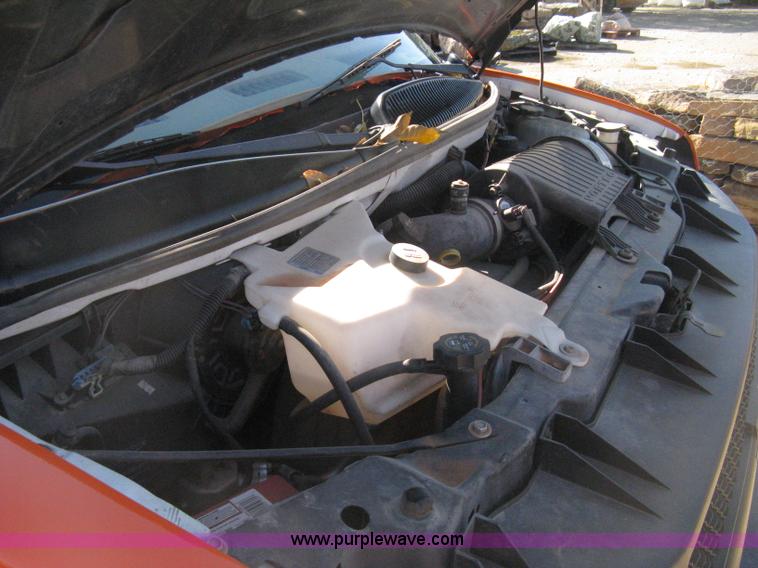 image for item H4479 2004 Chevrolet Express 1500 van