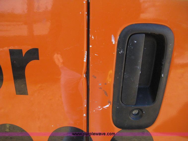 image for item H4479 2004 Chevrolet Express 1500 van