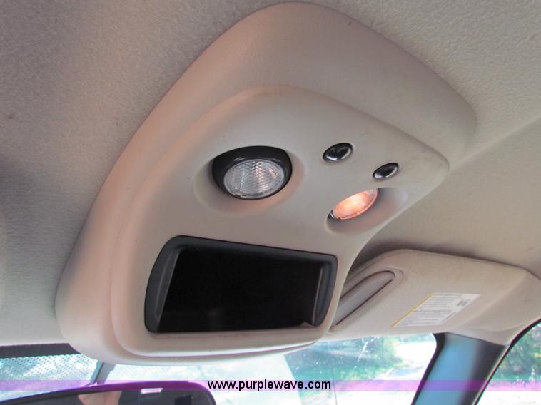 image for item H7268 2004 Chevrolet 1500 crew cab pickup truck