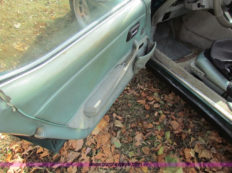 image for item H7284 1982 Chevrolet Corvette