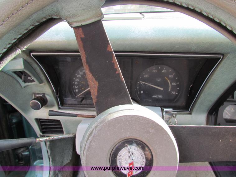 image for item H7284 1982 Chevrolet Corvette