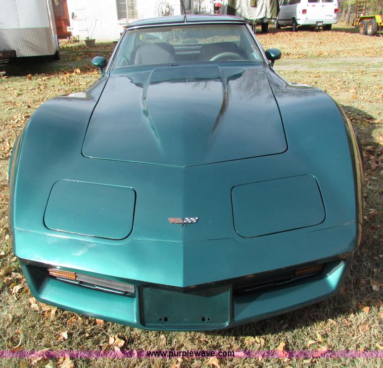 image for item H7284 1982 Chevrolet Corvette