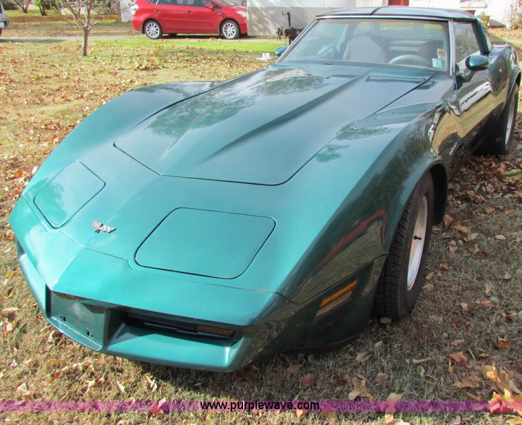 image for item H7284 1982 Chevrolet Corvette