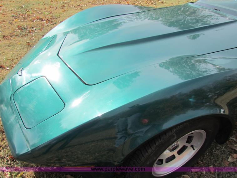 image for item H7284 1982 Chevrolet Corvette