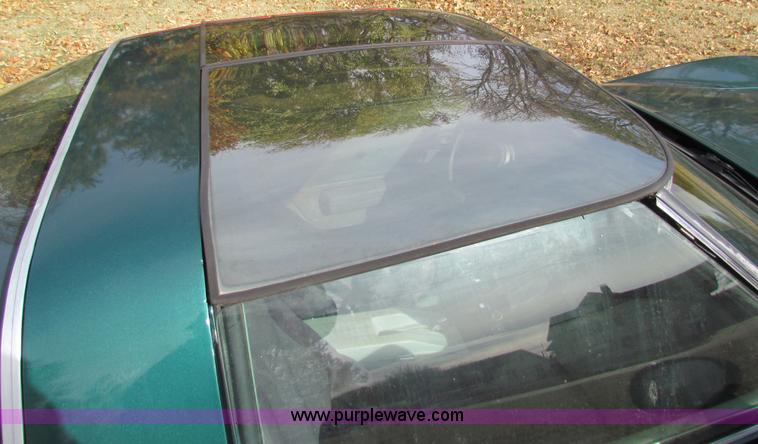 image for item H7284 1982 Chevrolet Corvette