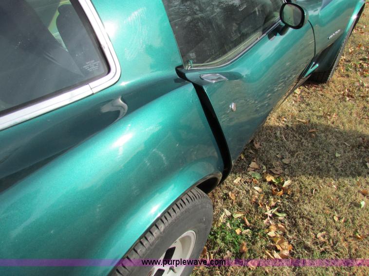 image for item H7284 1982 Chevrolet Corvette