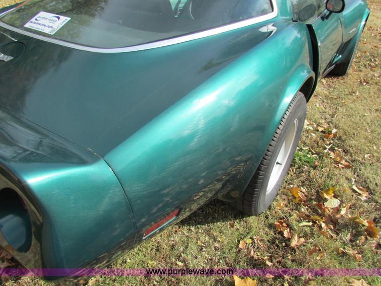 image for item H7284 1982 Chevrolet Corvette