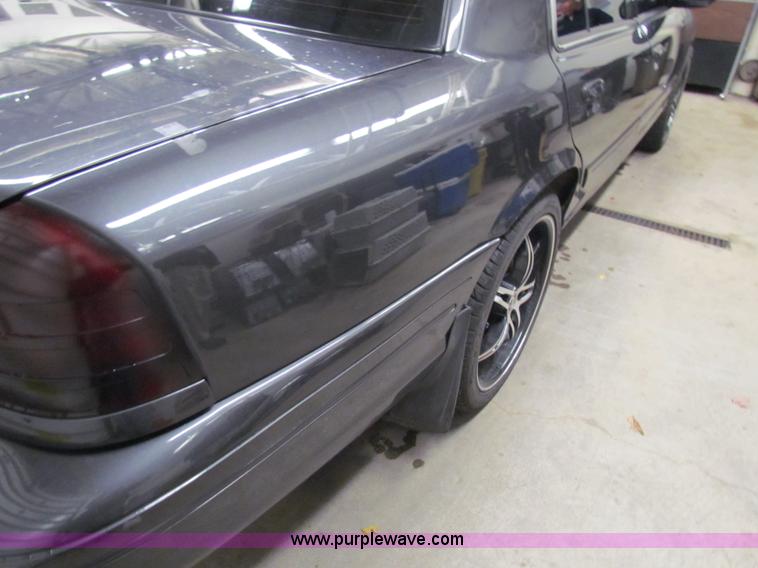 image for item H7299 2004 Ford Crown Victoria LX Sport