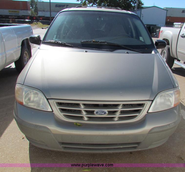 image for item H7304 1999 Ford Windstar LX van