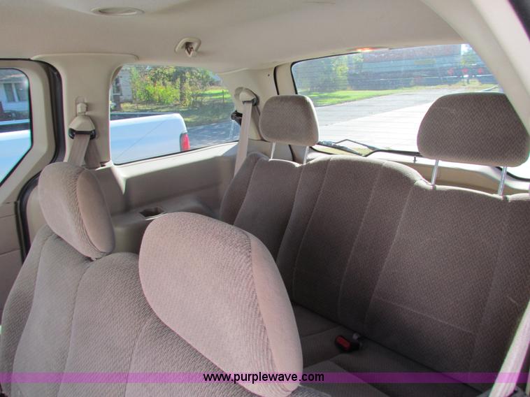 image for item H7304 1999 Ford Windstar LX van