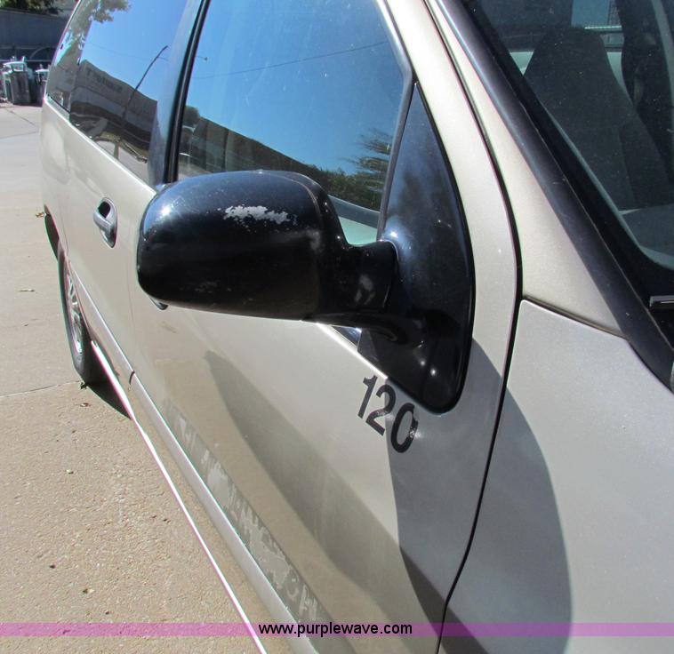 image for item H7304 1999 Ford Windstar LX van