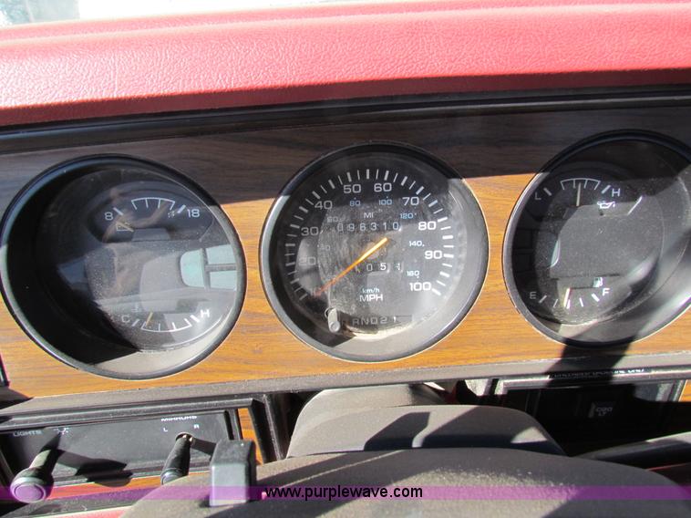 image for item H7305 1991 Dodge Ram 150 Club Cab pickup truck