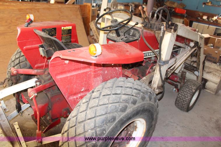 image for item H7868 International 284 tractor