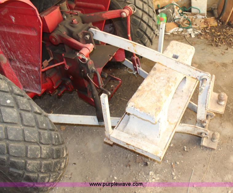 image for item H7868 International 284 tractor