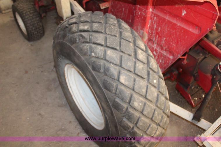 image for item H7868 International 284 tractor