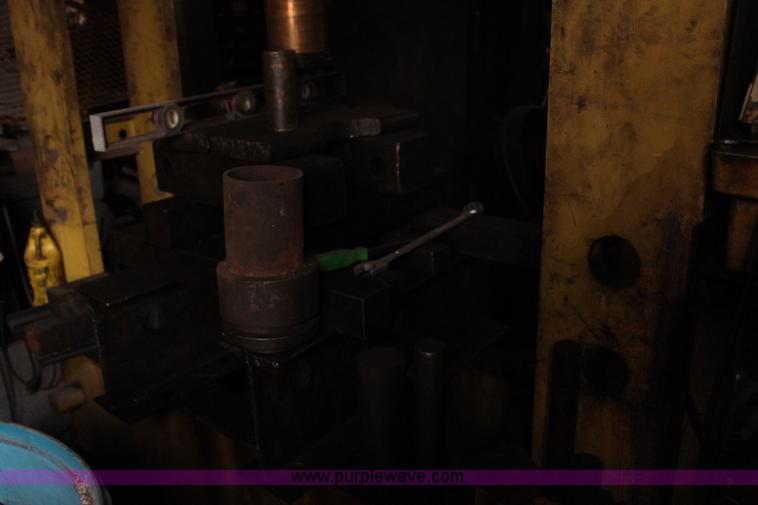 image for item H7870 Interpac hydraulic press