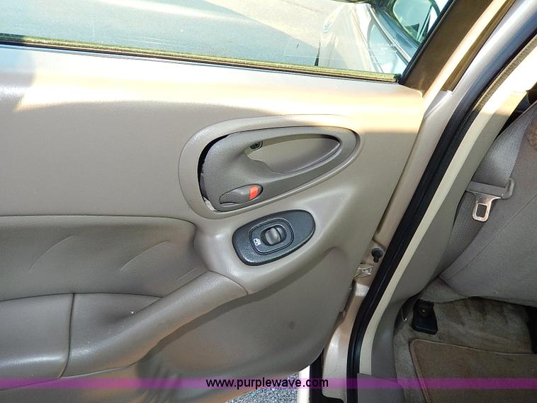 image for item H9514 2003 Pontiac Grand AM SE