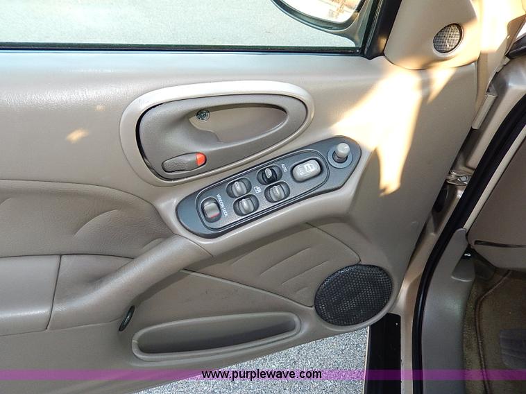 image for item H9514 2003 Pontiac Grand AM SE