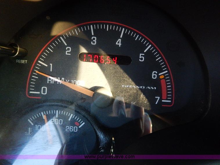 image for item H9514 2003 Pontiac Grand AM SE