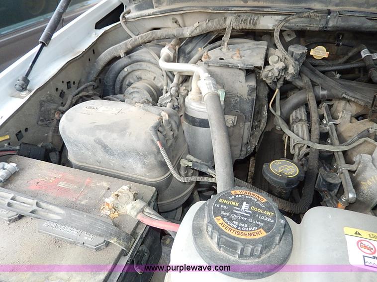 image for item H9523 1999 Ford F350 Super Duty flatbed truck