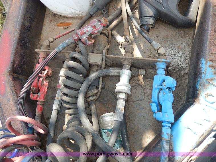 image for item H9536 1991 Williams six car trailer