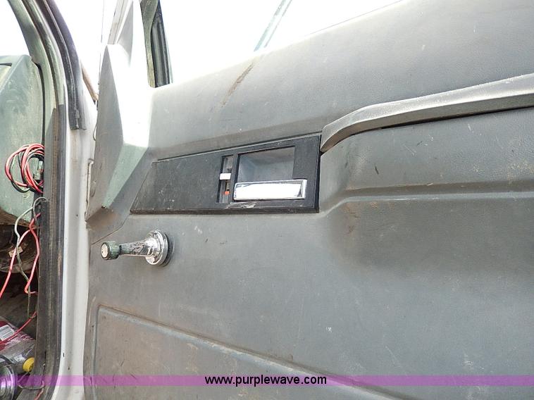 image for item H9537 1996 Chevrolet Kodiak dump truck