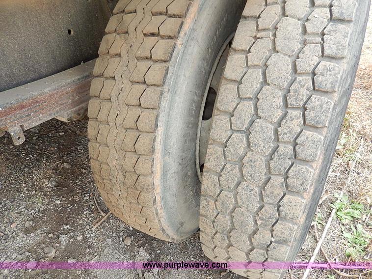 image for item H9537 1996 Chevrolet Kodiak dump truck