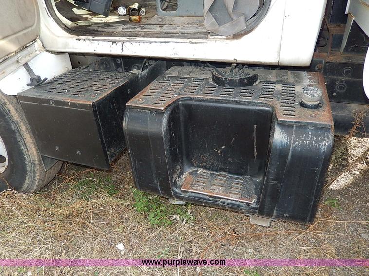 image for item H9537 1996 Chevrolet Kodiak dump truck