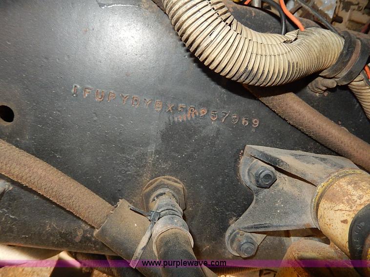 image for item H9538 1985 Freightliner FLC-64T semi truck