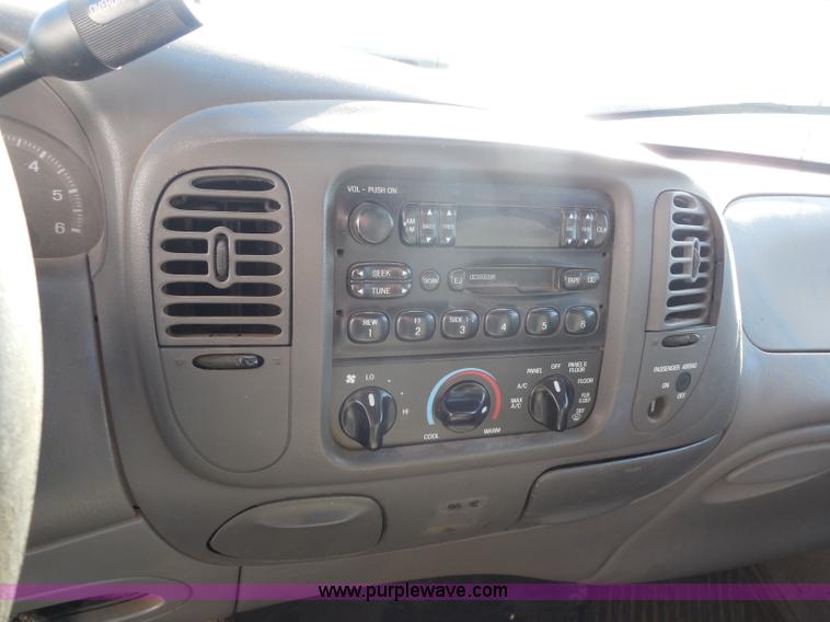 image for item I1303 1997 Ford F250 HD XLT SuperCab pickup truck cab and chassis