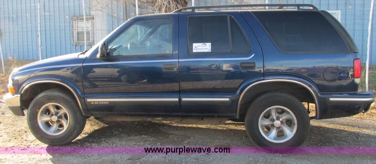 image for item I4961 1998 Chevrolet Blazer SUV