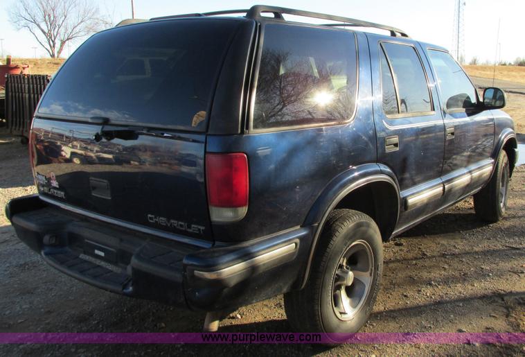 image for item I4961 1998 Chevrolet Blazer SUV