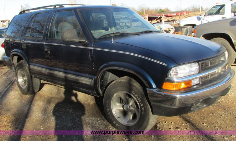 image for item I4961 1998 Chevrolet Blazer SUV