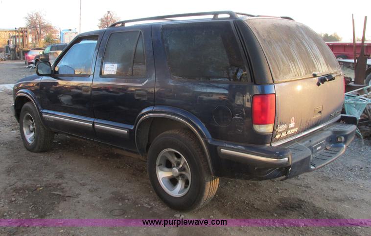 image for item I4961 1998 Chevrolet Blazer SUV
