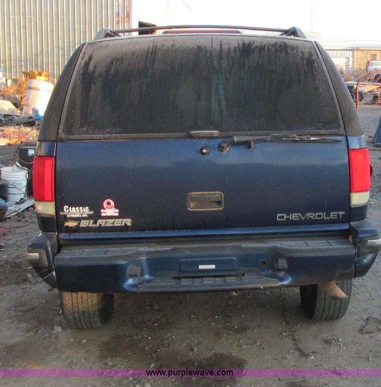 image for item I4961 1998 Chevrolet Blazer SUV