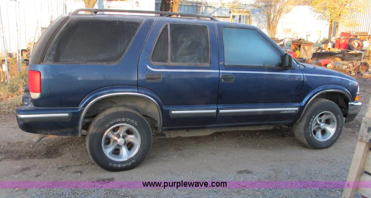 image for item I4961 1998 Chevrolet Blazer SUV